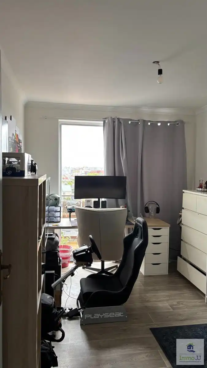 Vernieuwd app. met 2 slaapkamers en parking foto 7