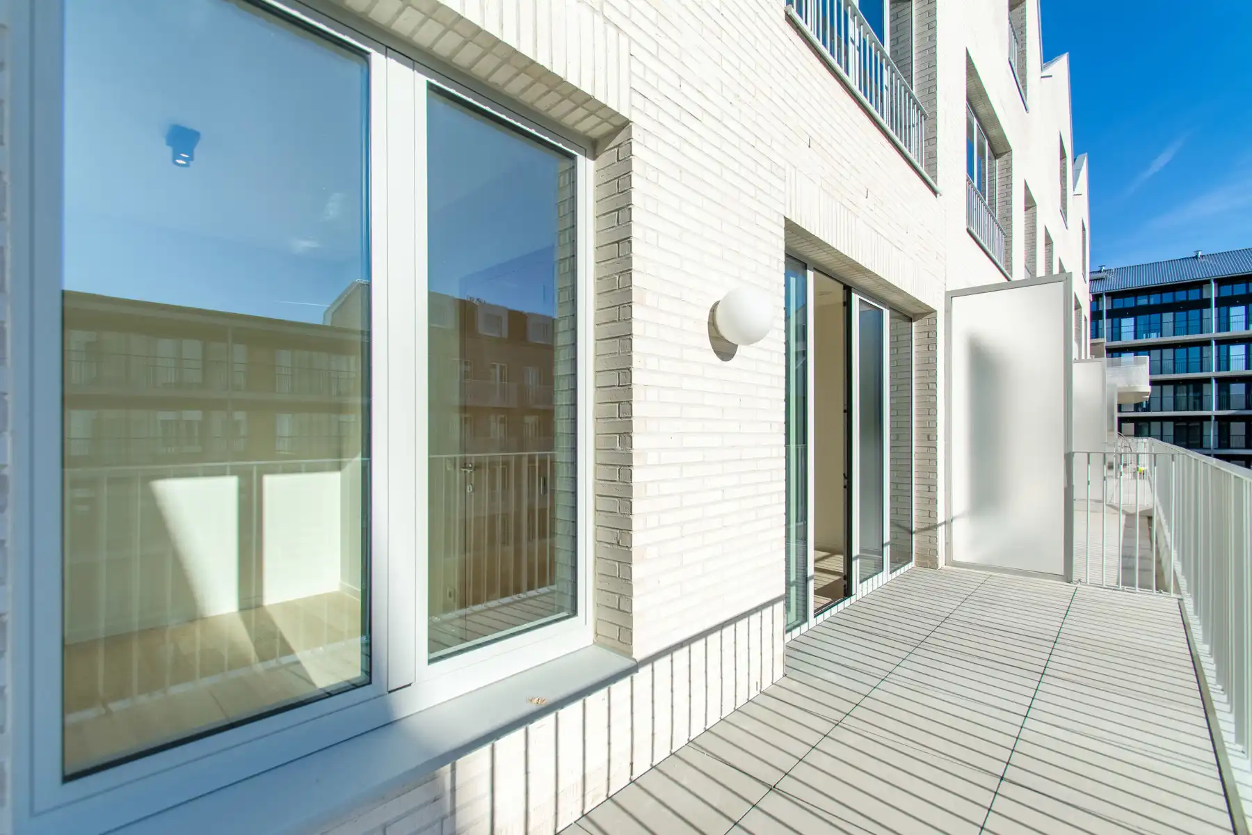 Lichtrijk nieuwbouwappartement met 3 slaapkamers en terras foto 6