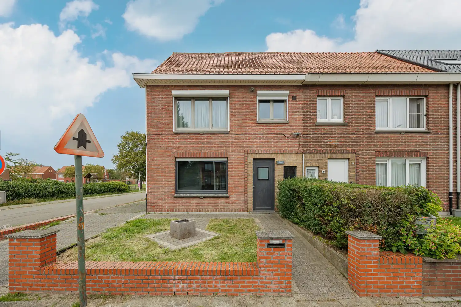 Ruime gezinswoning met 3 slk, tuin, garage en hobbykamer foto 22