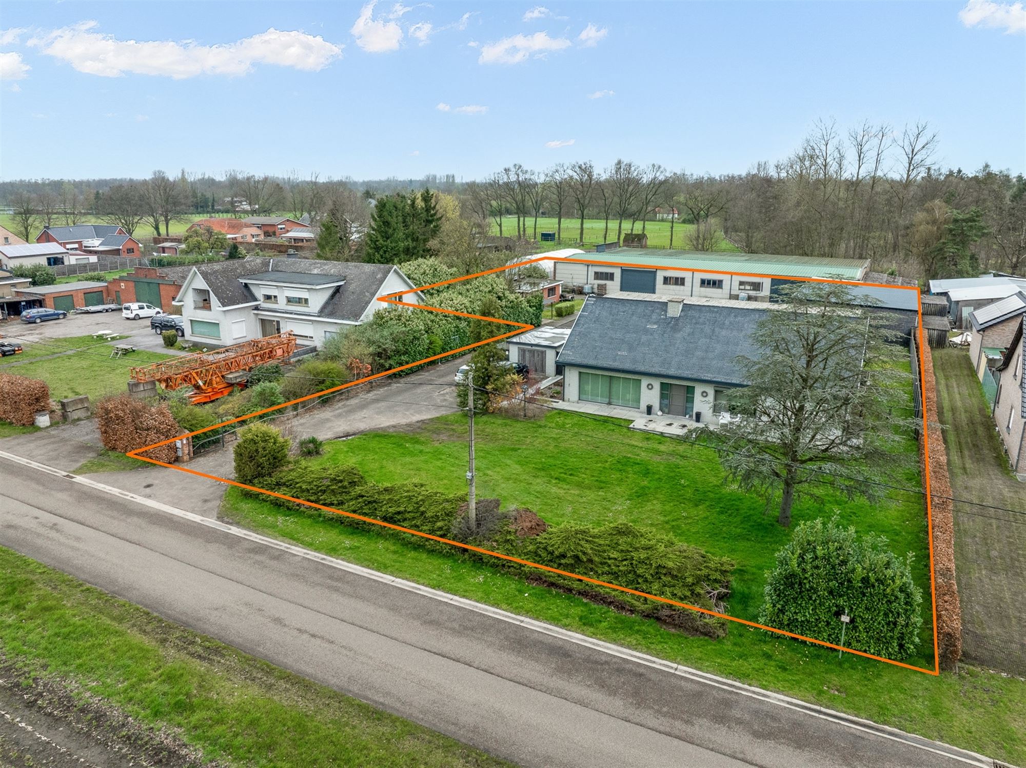 KNAP GERENOVEERDE WONING MET BIJHORENDE GARAGE, WERKHUIS, RUIM MAGAZIJN EN APART VERHUURDE EXTRA WONING OP EEN PERCEEL VAN 59A79 TE LEOPOLDSBURG foto 31