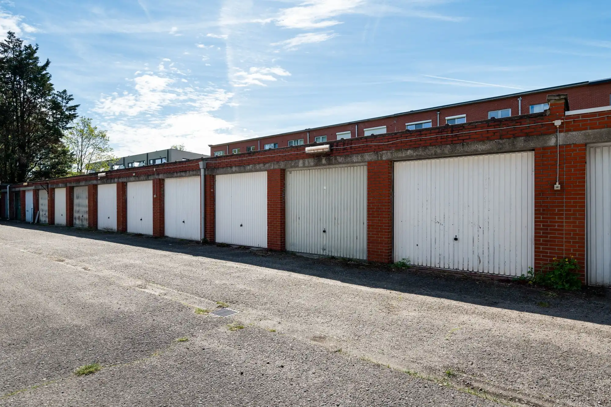 Lichtrijk appartement met sixties vibe en garagebox – ideaal renovatieproject! foto 21