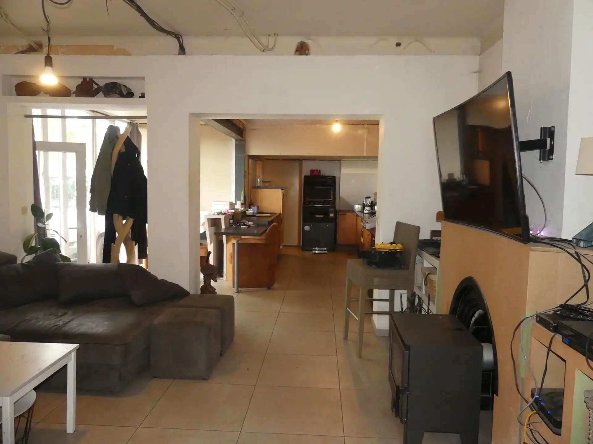Centraal gelegen woning met vele mogelijkheden foto 7