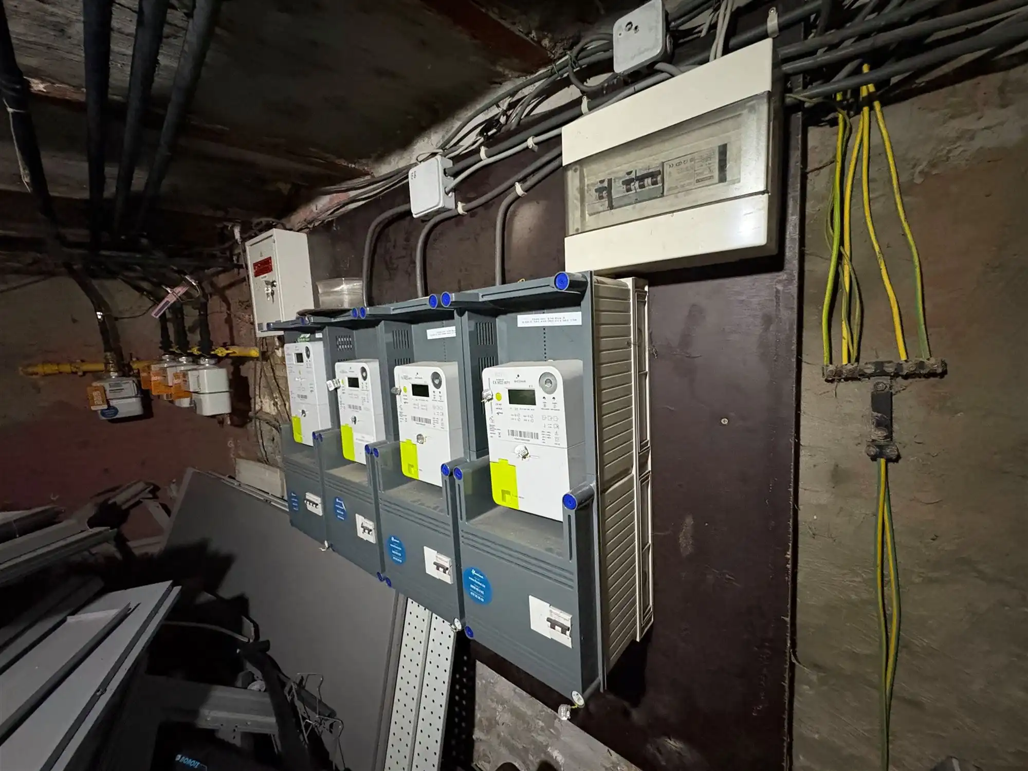 Rendabele opbrengsteigendom met 3 appartementen en handel. foto 18