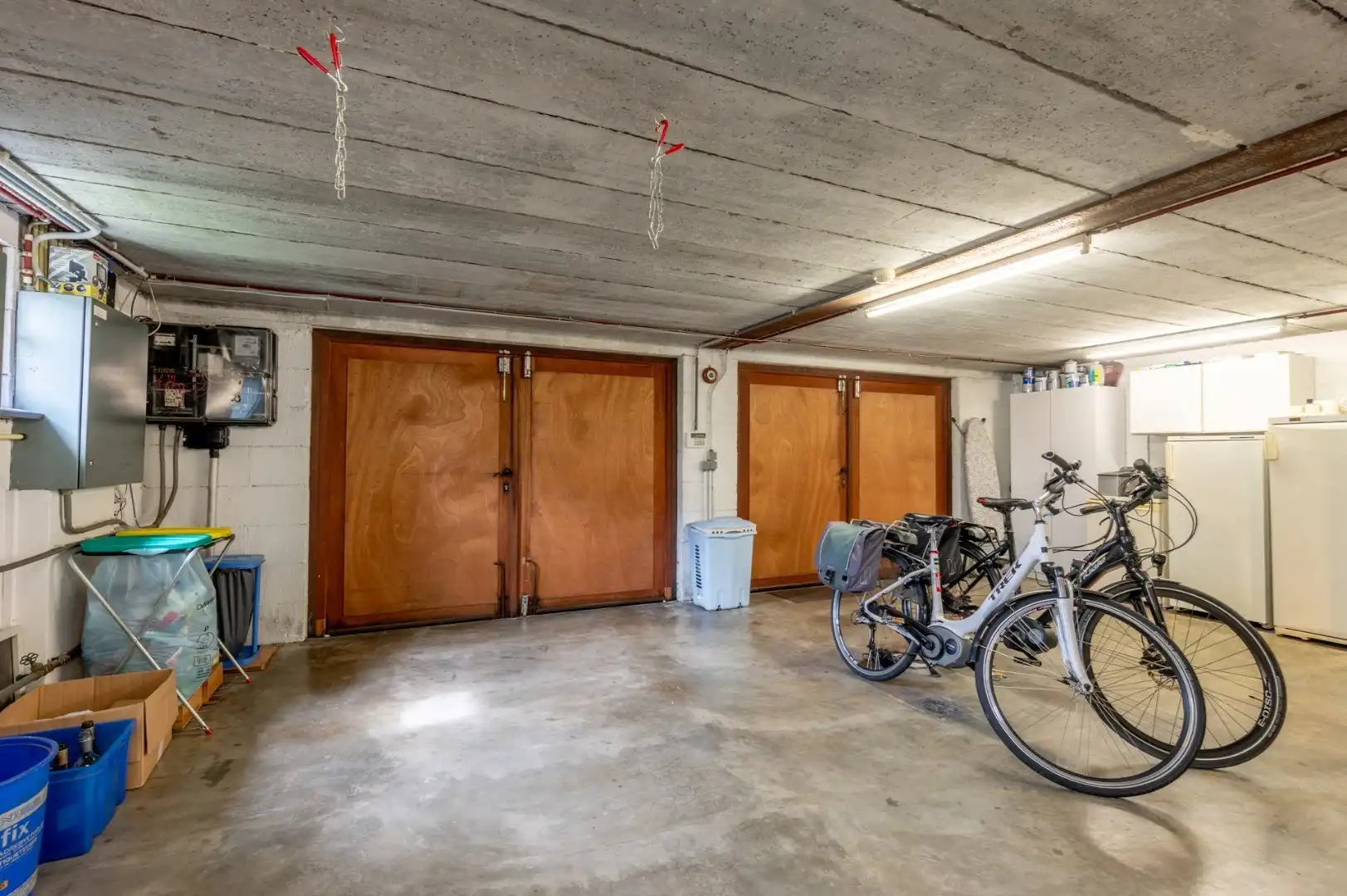 Villa met 3 kamers, 20 zonnepanelen en een dubbele garage op 800 m² foto 10