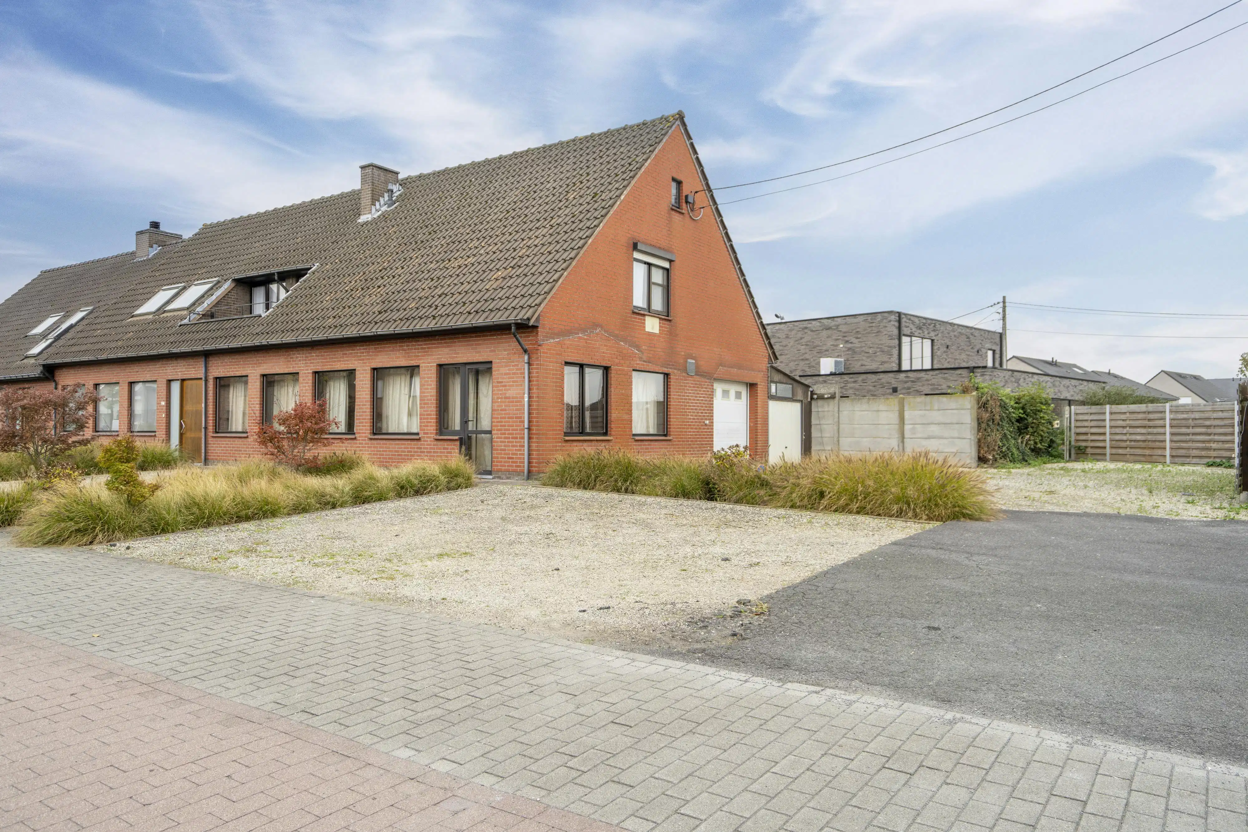 Commercieel interessant pand met woonst in Rekkem foto 12