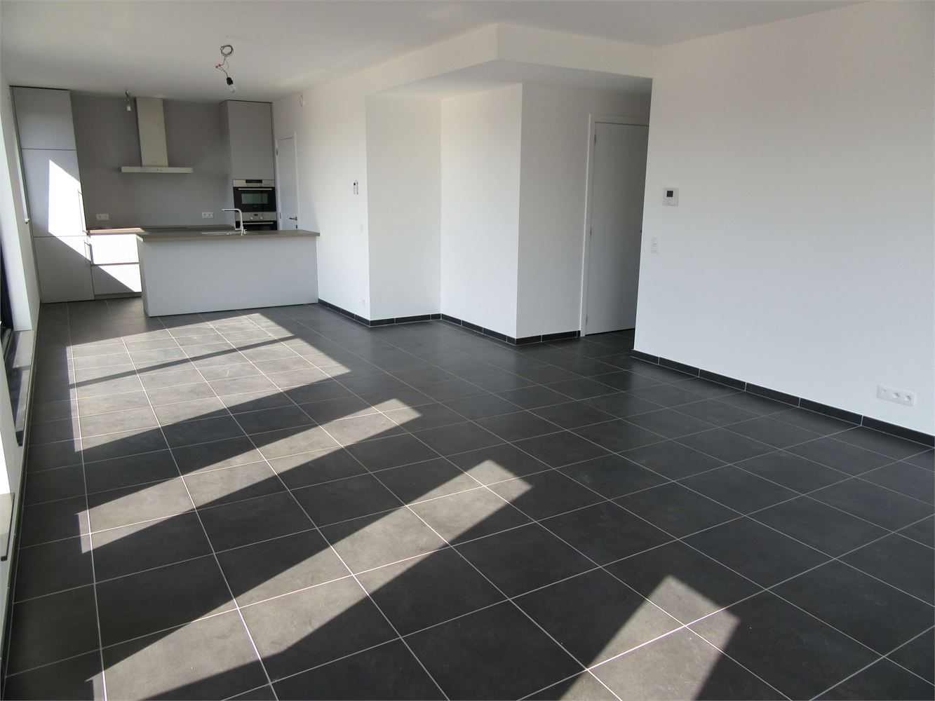 Luxe penthouse met 3 slaapkamers, groot terras(en) en ondergrondse parking. foto 4
