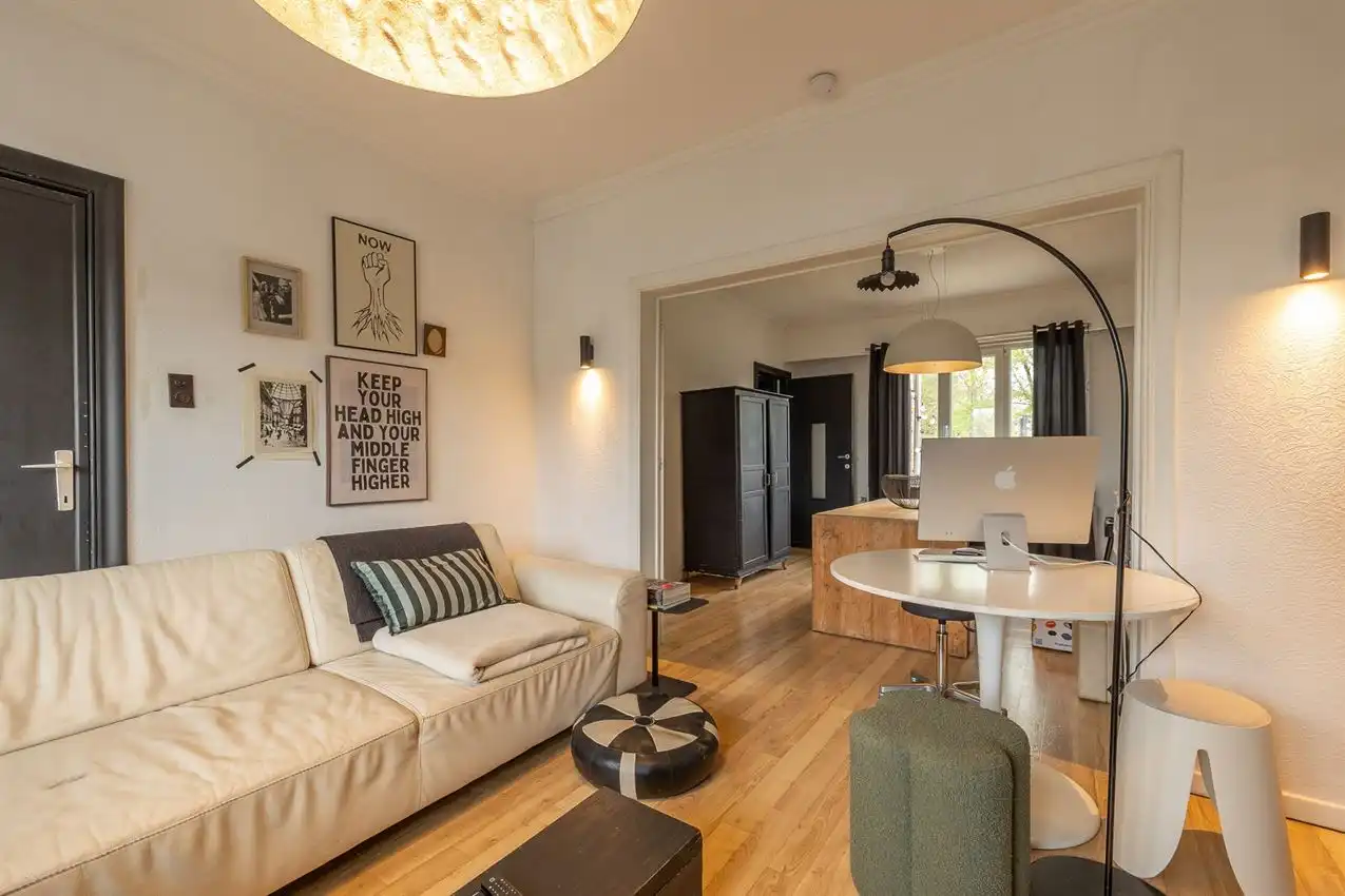 Centraal gelegen woning met garage, 3 slpk. en tuin foto 8