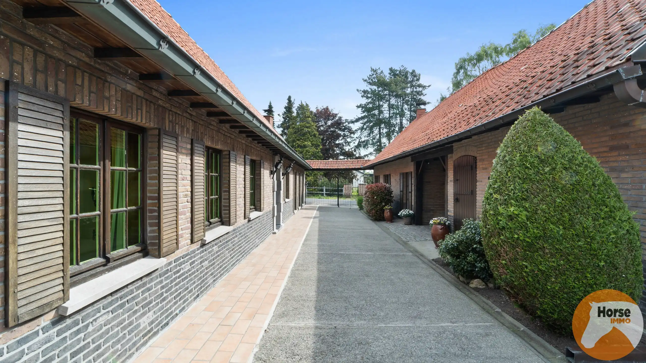 RONSE - Charmante hoeve op 1,16 ha met bijgebouw foto 14