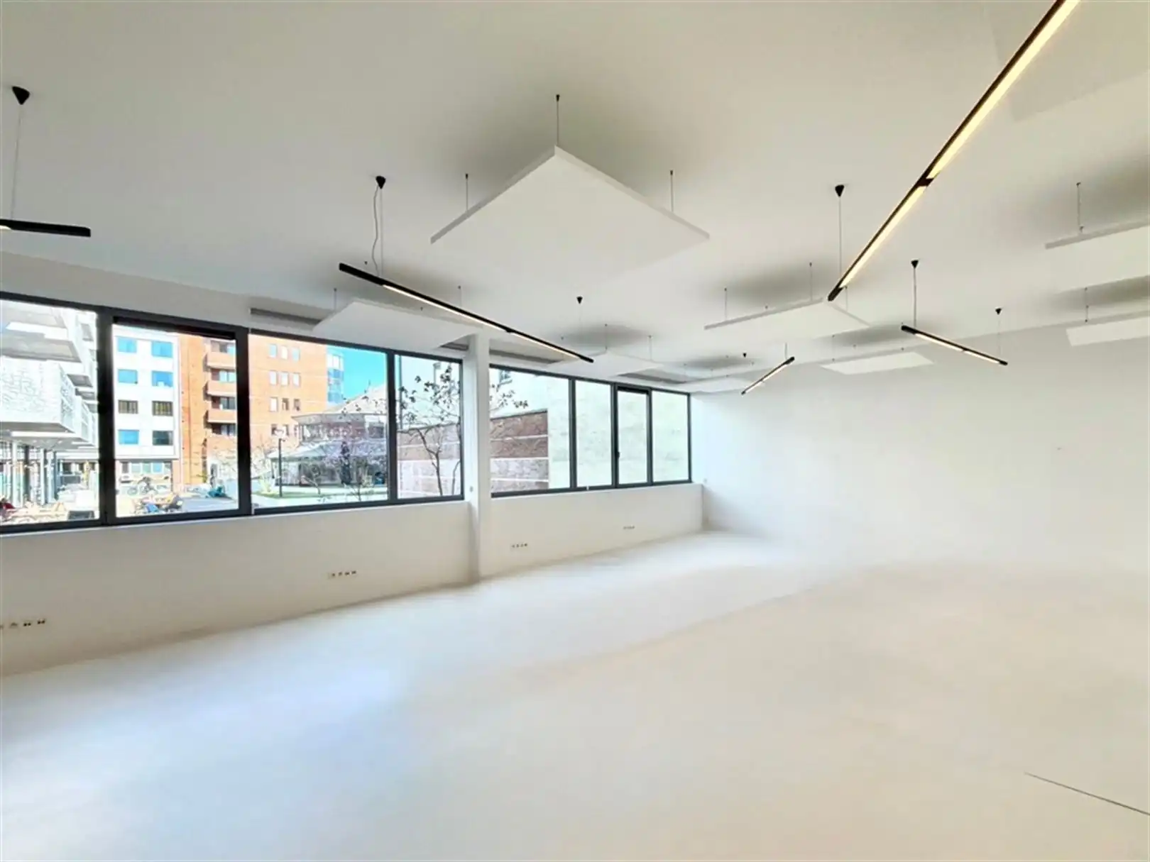 Kantoorgebouw foto 8