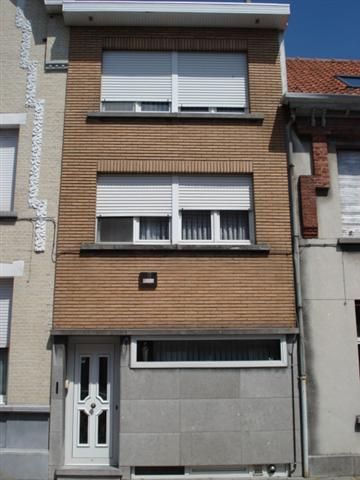 Woning met 4 grote slaapkamers foto {{pictureIndex}}