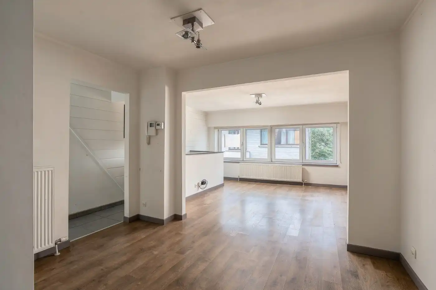 OPEN HUIZENDAG ZATERDAG 10/10 VAN 11u30 TOT 13u00 - Instapklaar duplex-app. met 2 slpk. en groot dakterras foto 3