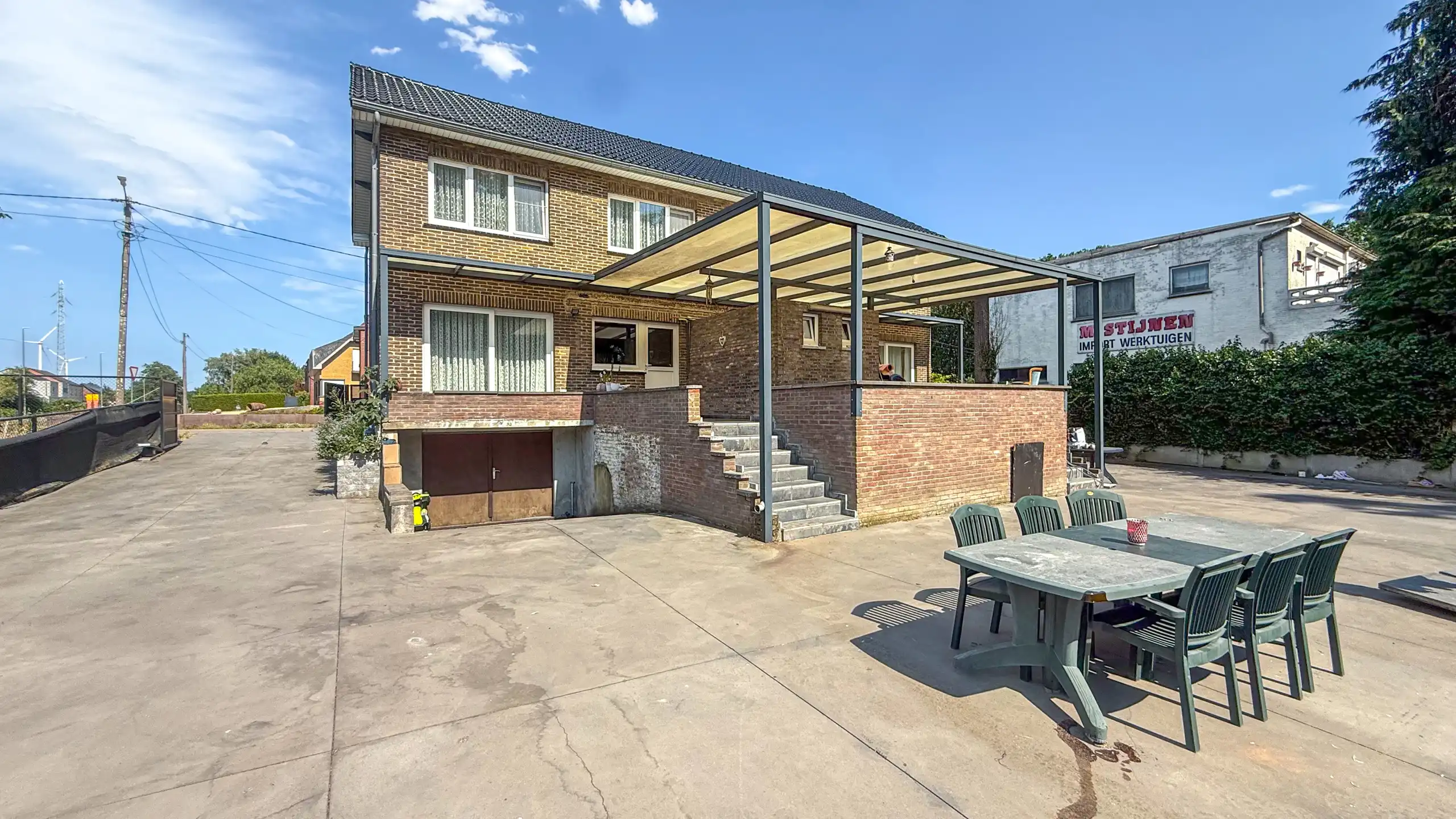 Instapklare woning met 3slpks, kelder en mooie tuin in Ham! foto 40