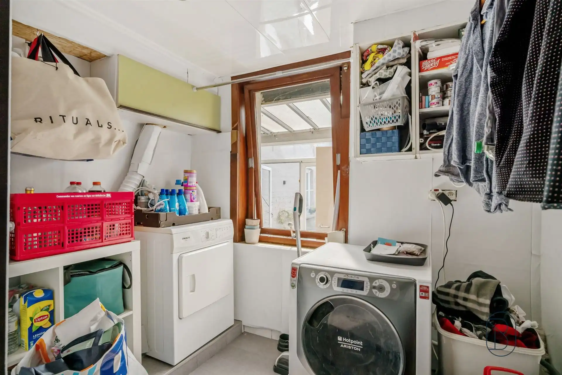 Rustig gelegen gezinswoning met 4 slk, garage en tuin foto 18