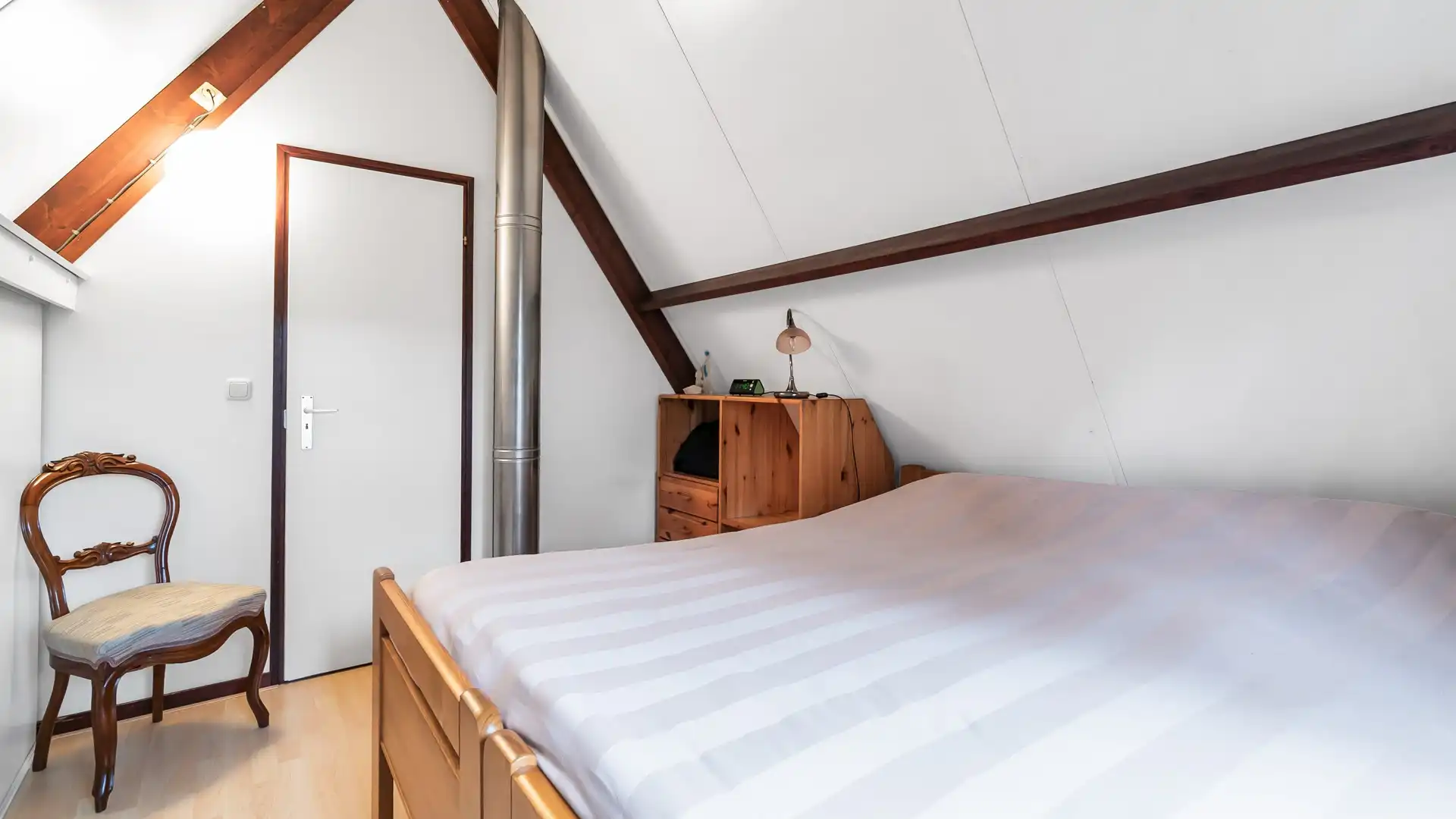 CHARMANTE VAKANTIEWONING AAN DE SONNEVIJVER IN LANAKEN - RUST, NATUUR & COMFORT foto 17