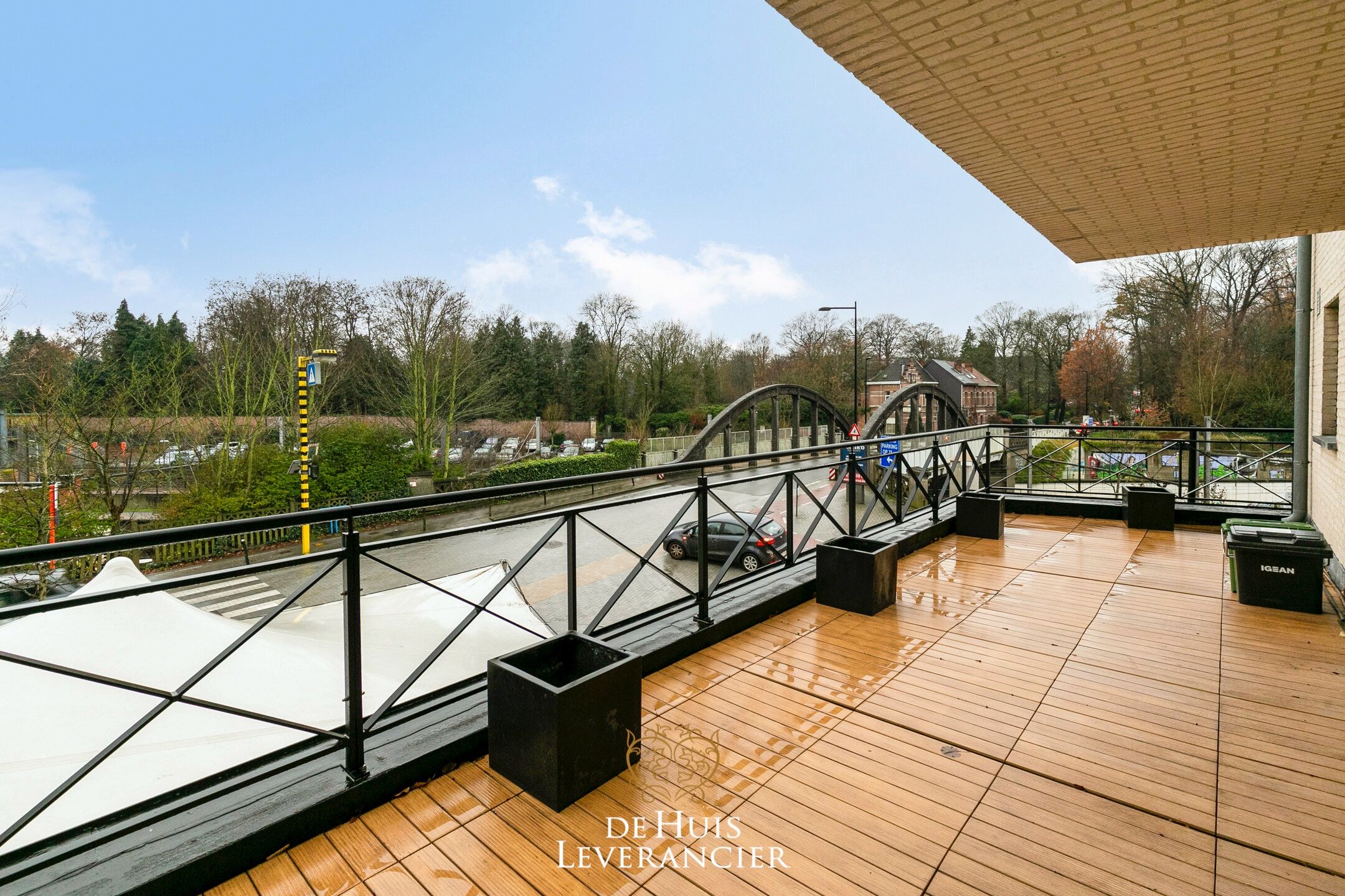 Ruim 2-slaapkamer appartement in het centrum van Hove met groot terras (25m2) ! foto 2