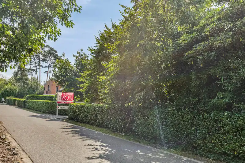 Villa met bewoonbare oppervlakte van 350m2 prachtig en rustig gelegen op perceel van 18a14 nabij het centrum van Bonheiden. foto 11