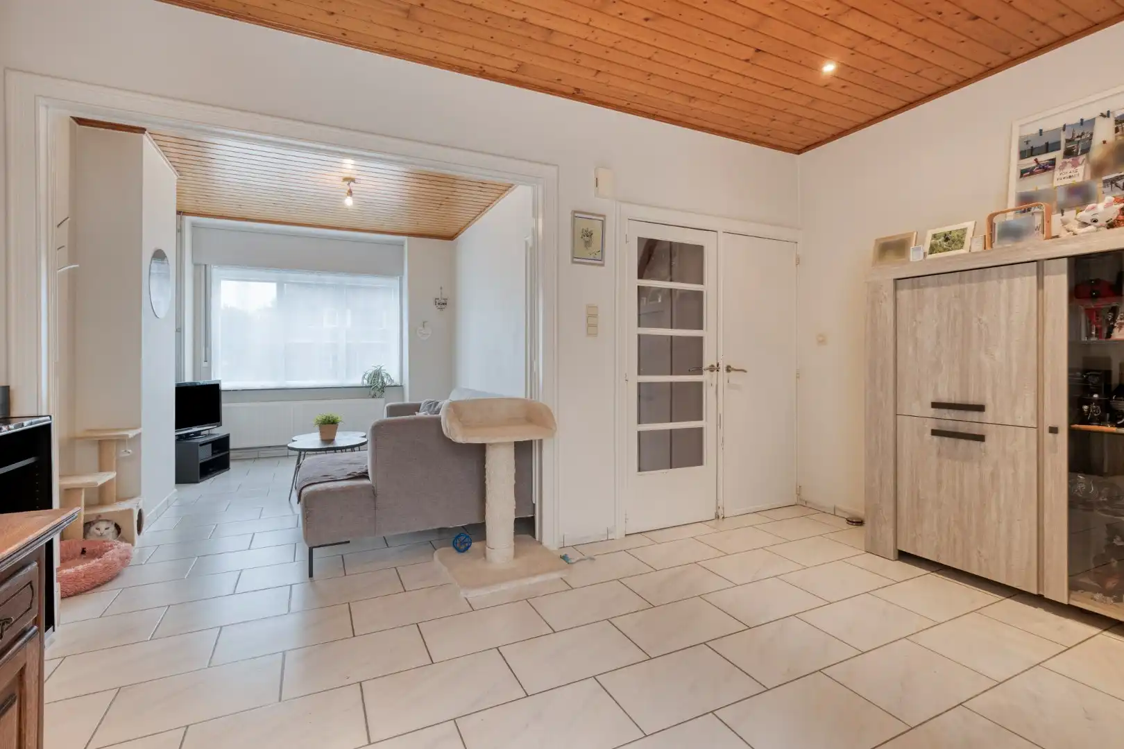 Verzorgde woning met diepe tuin, carport én uitweg! foto 4