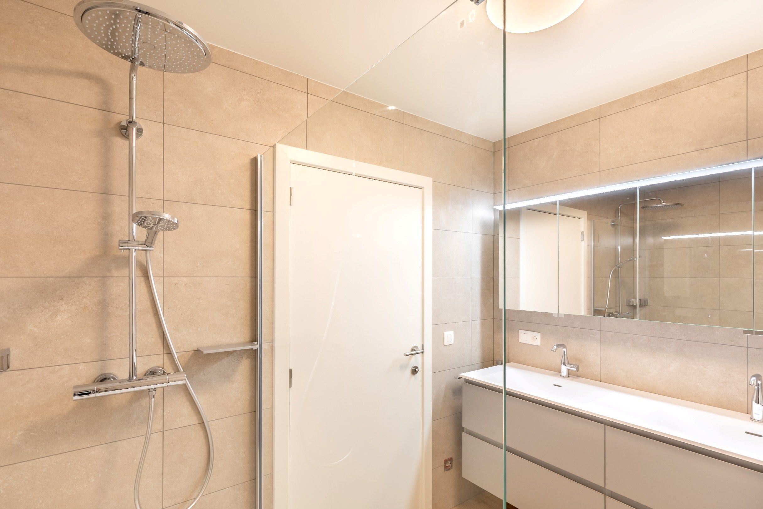 Knap appartement met heerlijk buitenterras! foto 6
