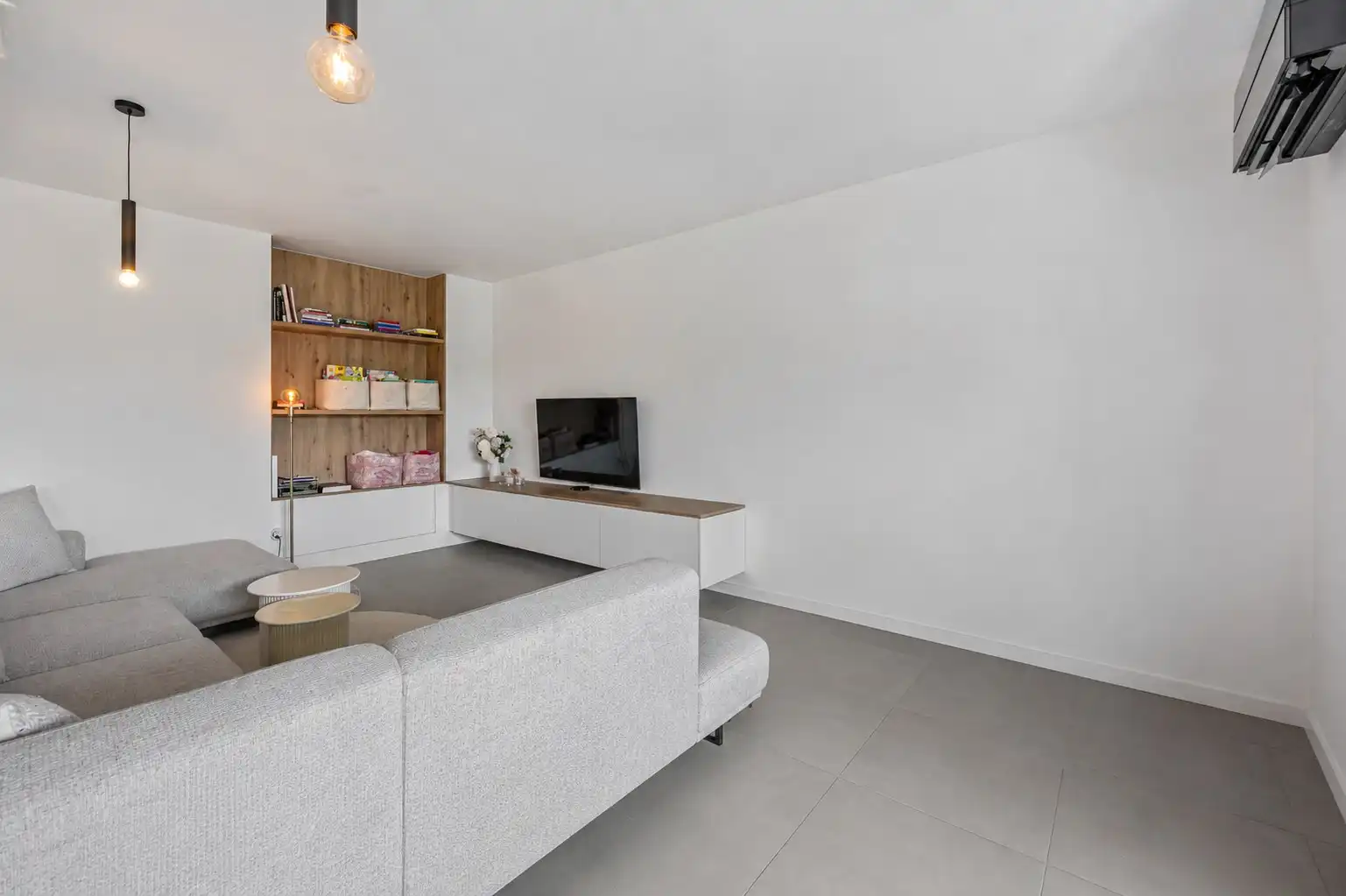 Nieuwbouwappartement met ruim terras, privétuin en ondergrondse staanplaats foto 3