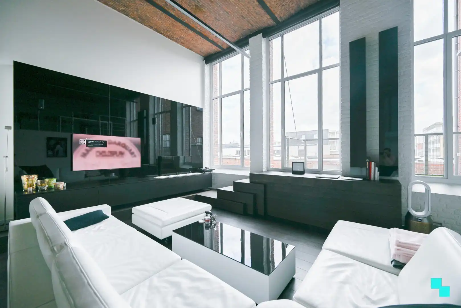 Exclusieve loft langs het water in Kortrijk! foto 3