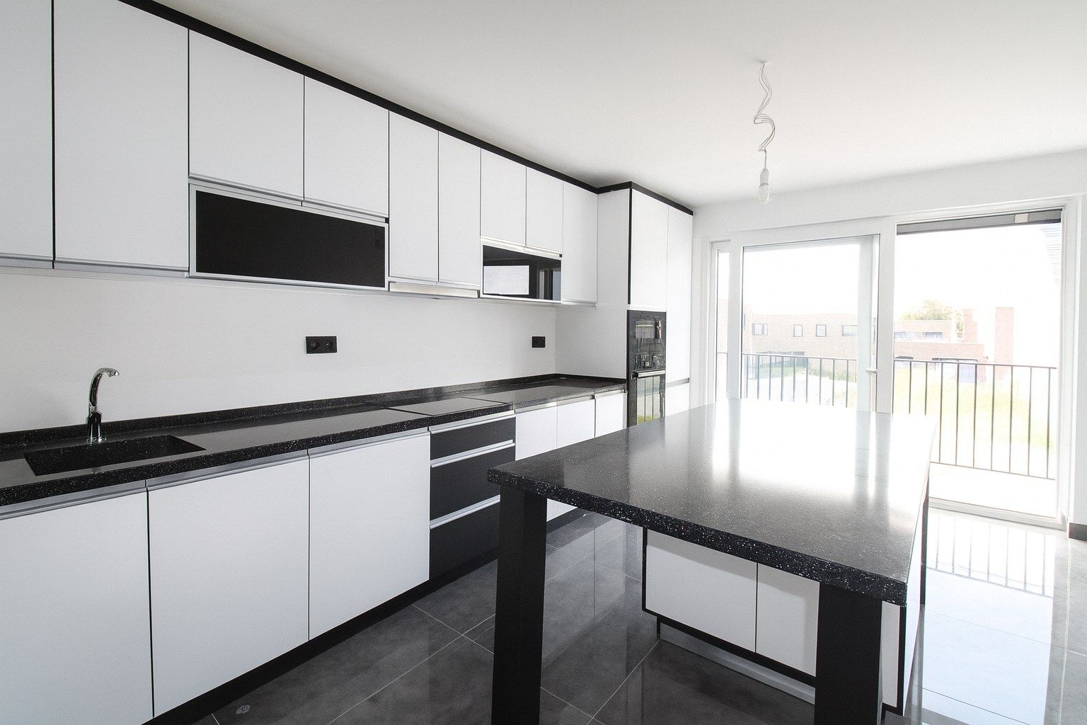 Exclusieve bel-etage in Sint-Niklaas te koop: stijlvol wonen met EPC B! foto 13