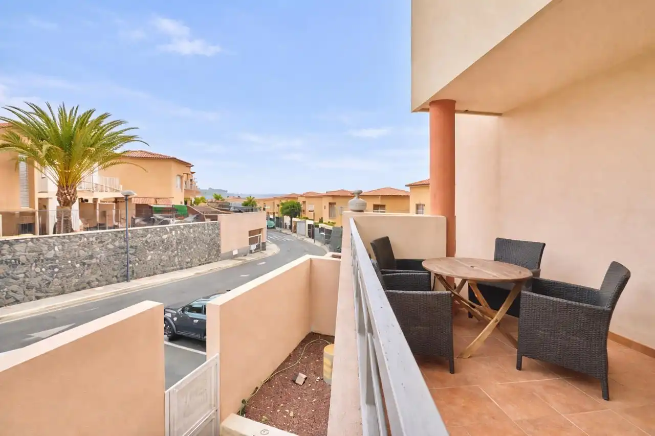 Charmante hoekwoning met zeezicht en dakterras  foto 8