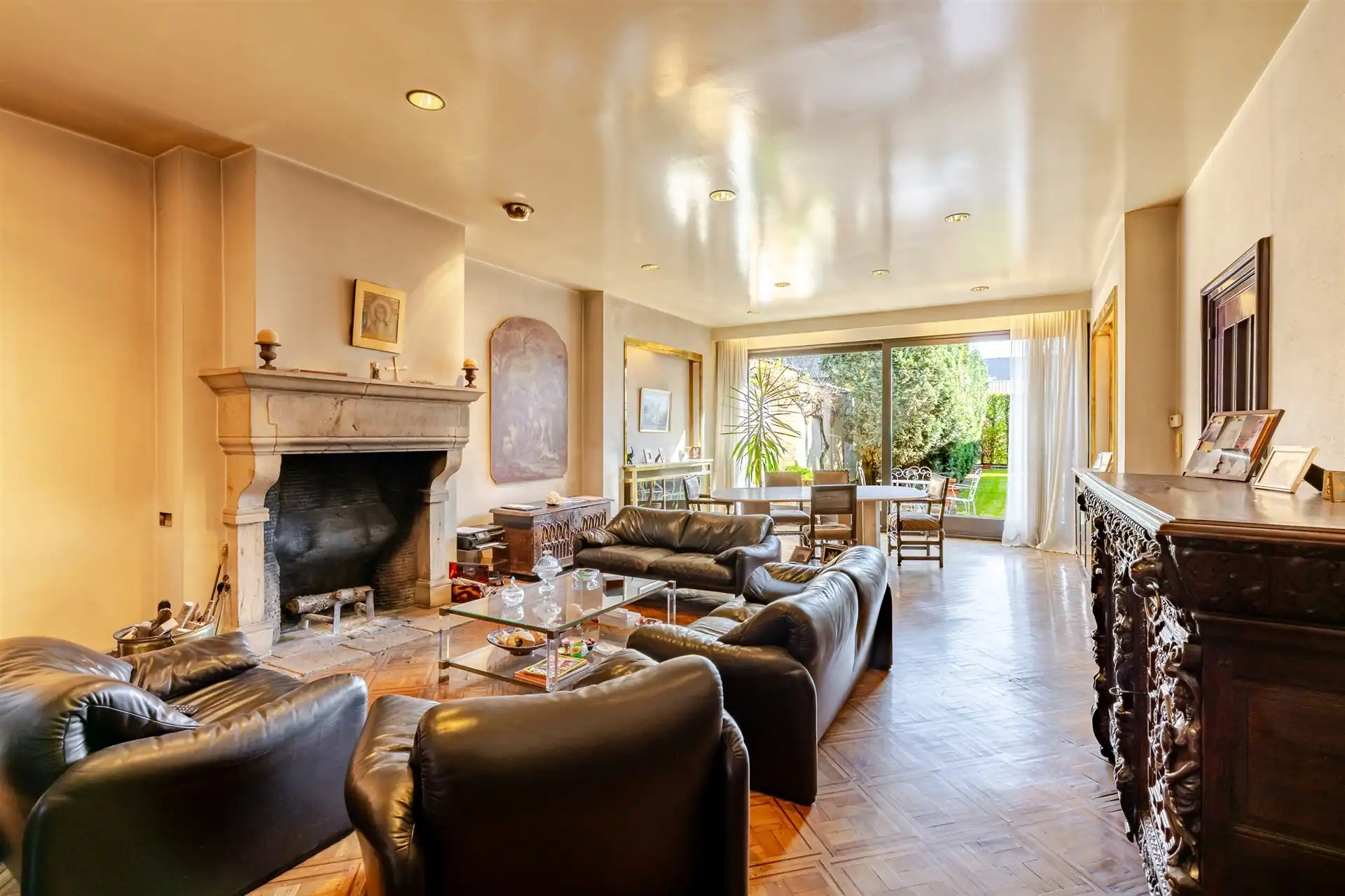 Karaktervolle herenwoning met indrukwekkende ruimte, authentieke elementen en rustige tuin nabij het stadspark foto 2