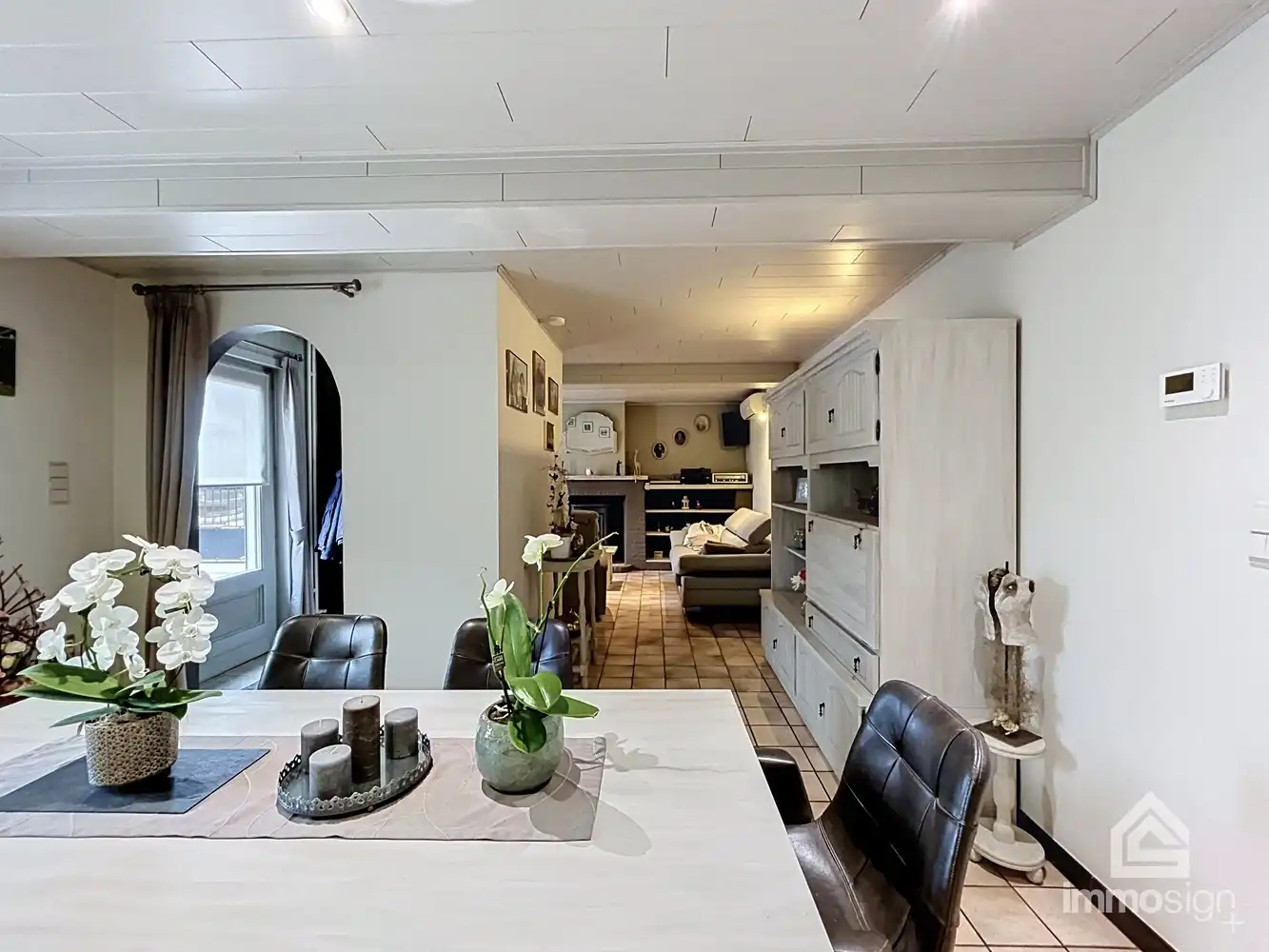 Ruime woning op bijna 2.000 m² grond met dubbele garage en werkhuis foto 15