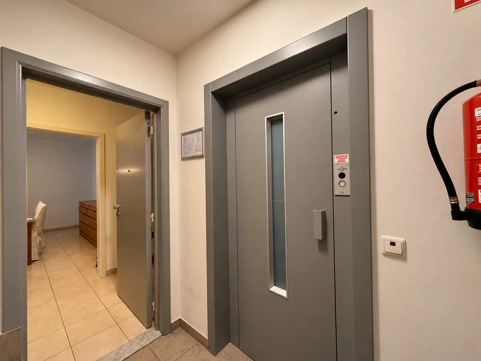 Instapklaar appartement met 2 slaapkamers en terras foto 17