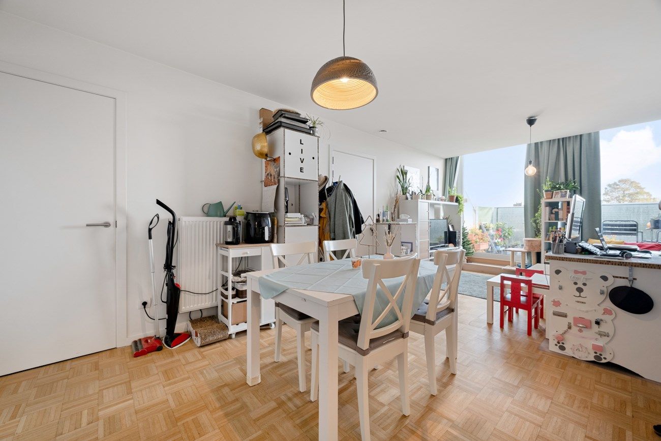 Instapklaar 1-slaapkamer dakappartement foto 6