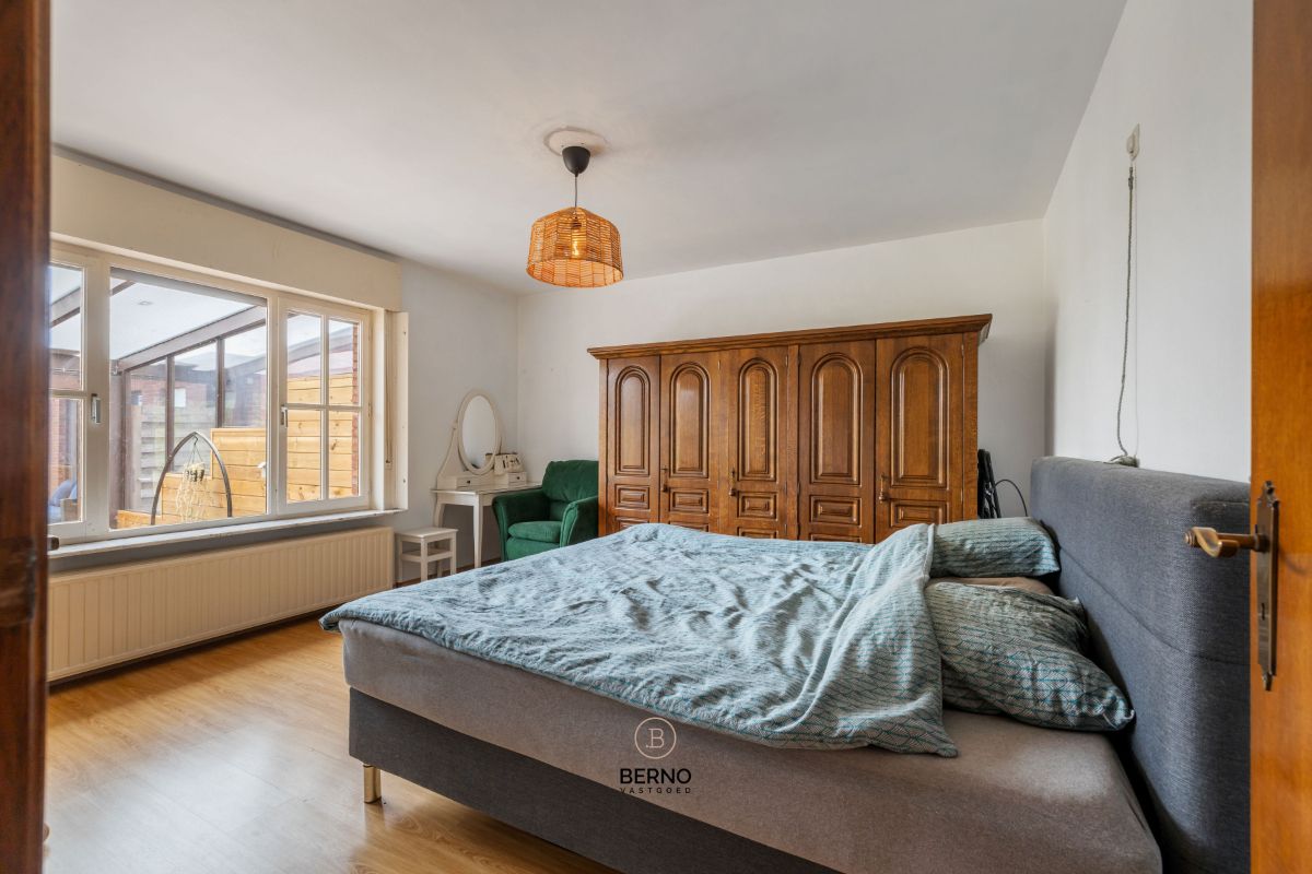 Instapklare gelijkvloerse woning op 1128 m² – 3 slaapkamers, ruime tuin én garage. foto 12