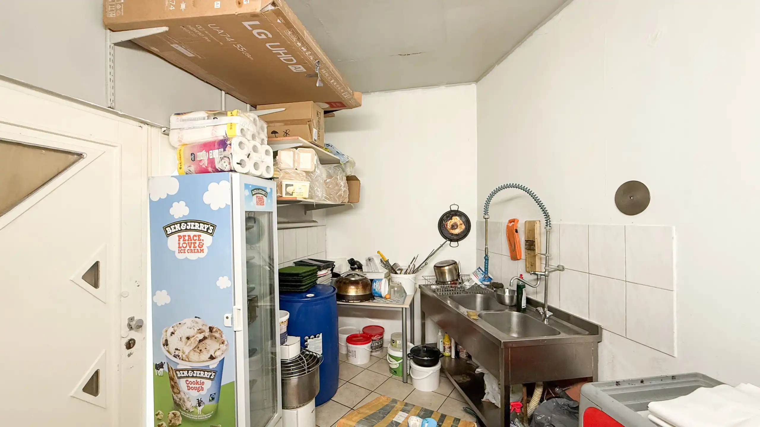 Topinvestering op toplocatie handelspand+dublexappartement! foto 9