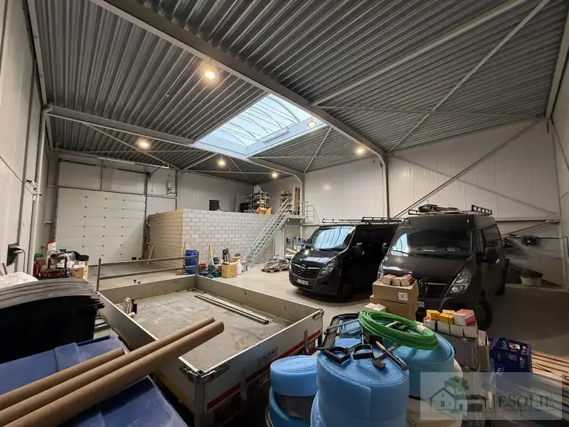 KMO-Unit 240m² - met kantoorruimte foto 9