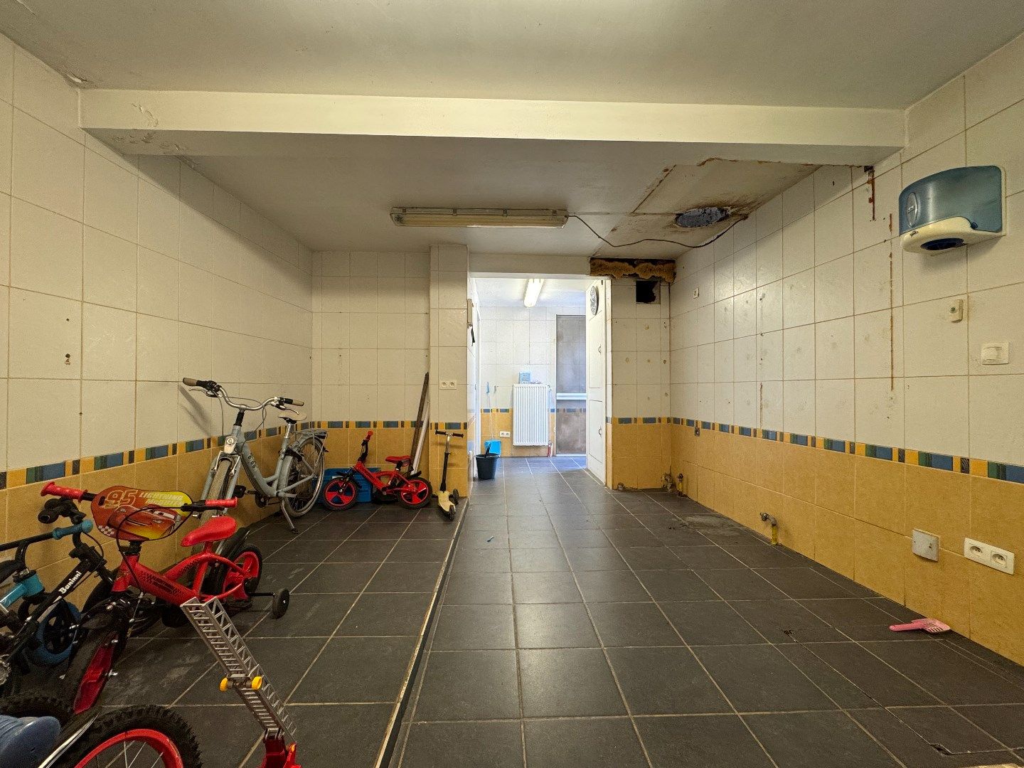 een handelshuis met woongelegenheid - (voormalig restaurant 't volle buikje) foto 6