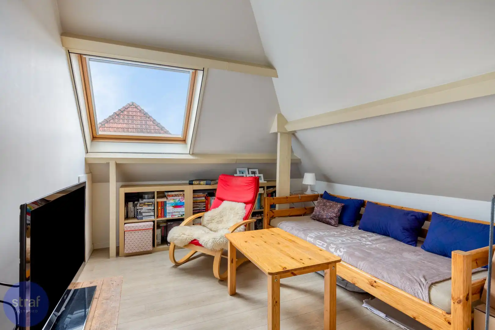 Groot wonen met 6 slaapkamers en een tuin in bruisend Kapellen foto 18