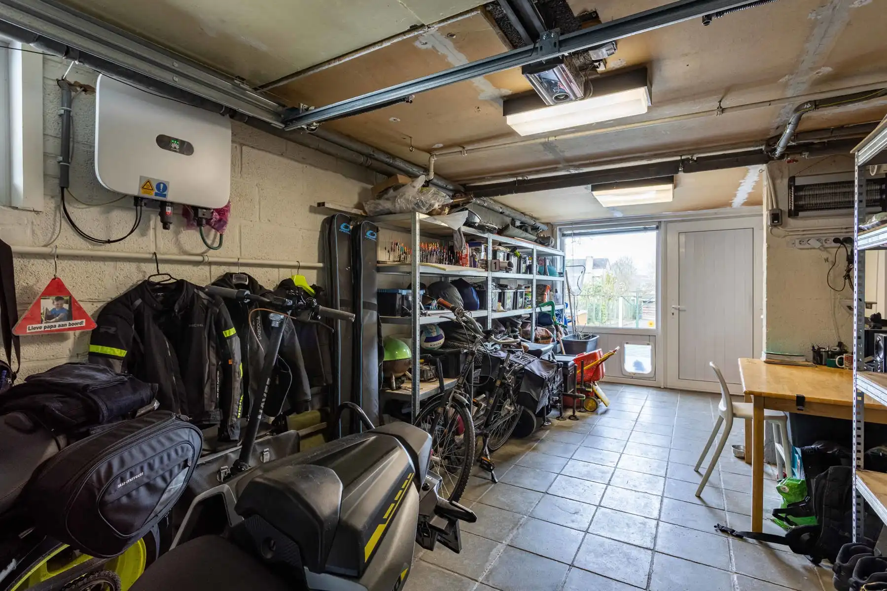 Gerenoveerde bel-etage woning met garage in rustige woonwijk. foto 19