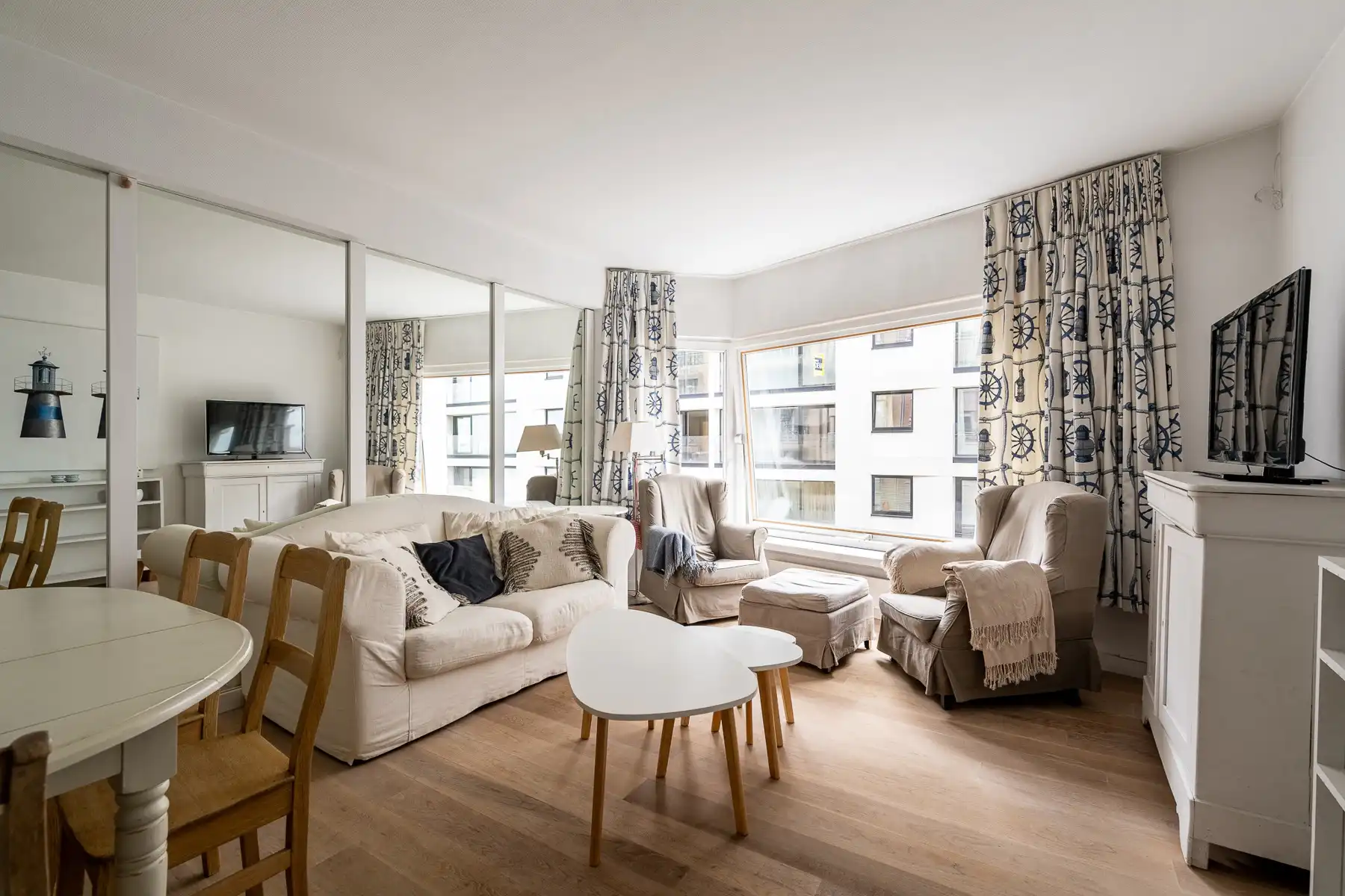 Instapklaar gemeubeld appartement met lateraal zeezicht in het Zoute foto 13