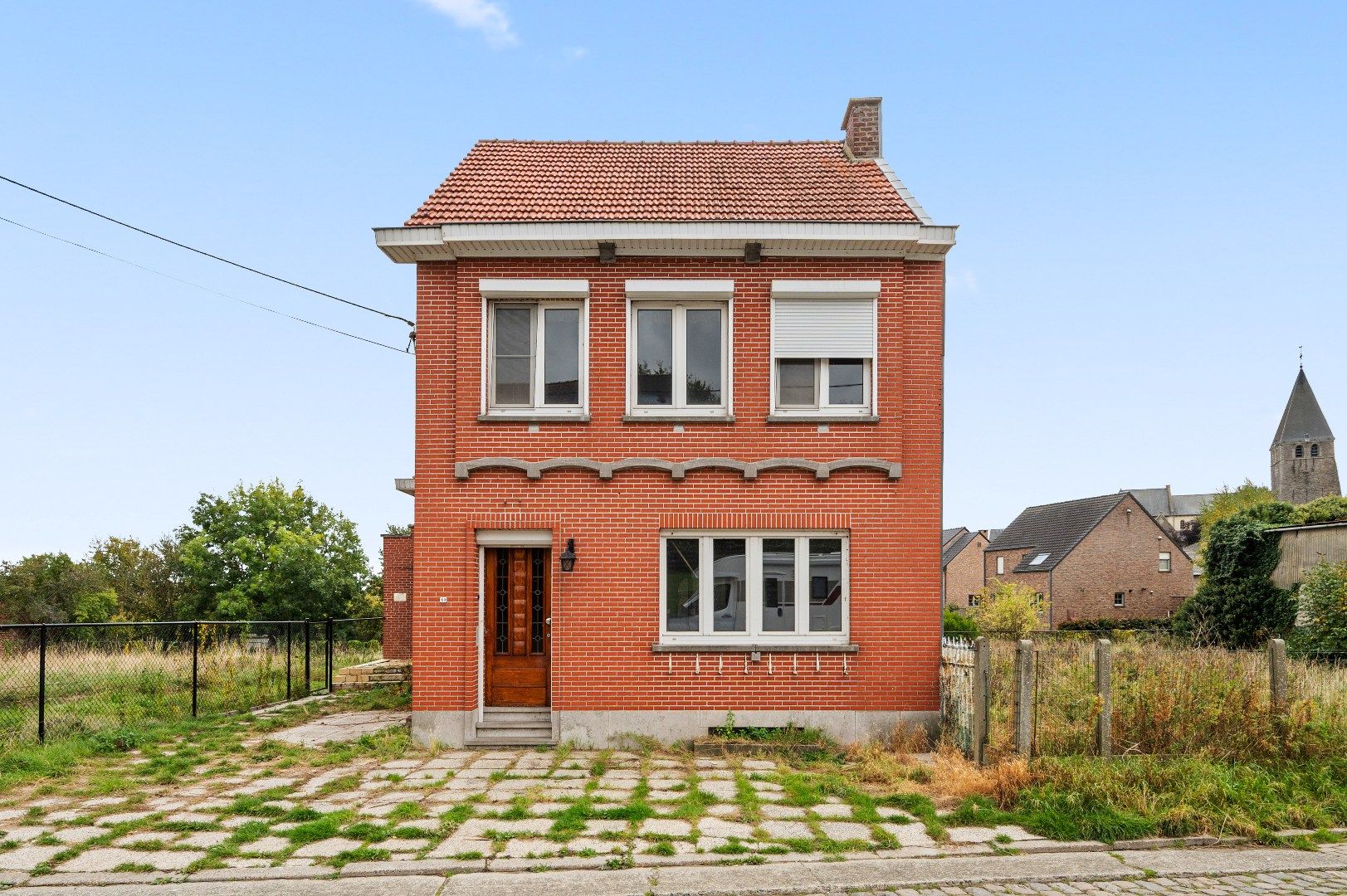 In bouwzone gelegen terrein: interessant voor investeerders! foto 5
