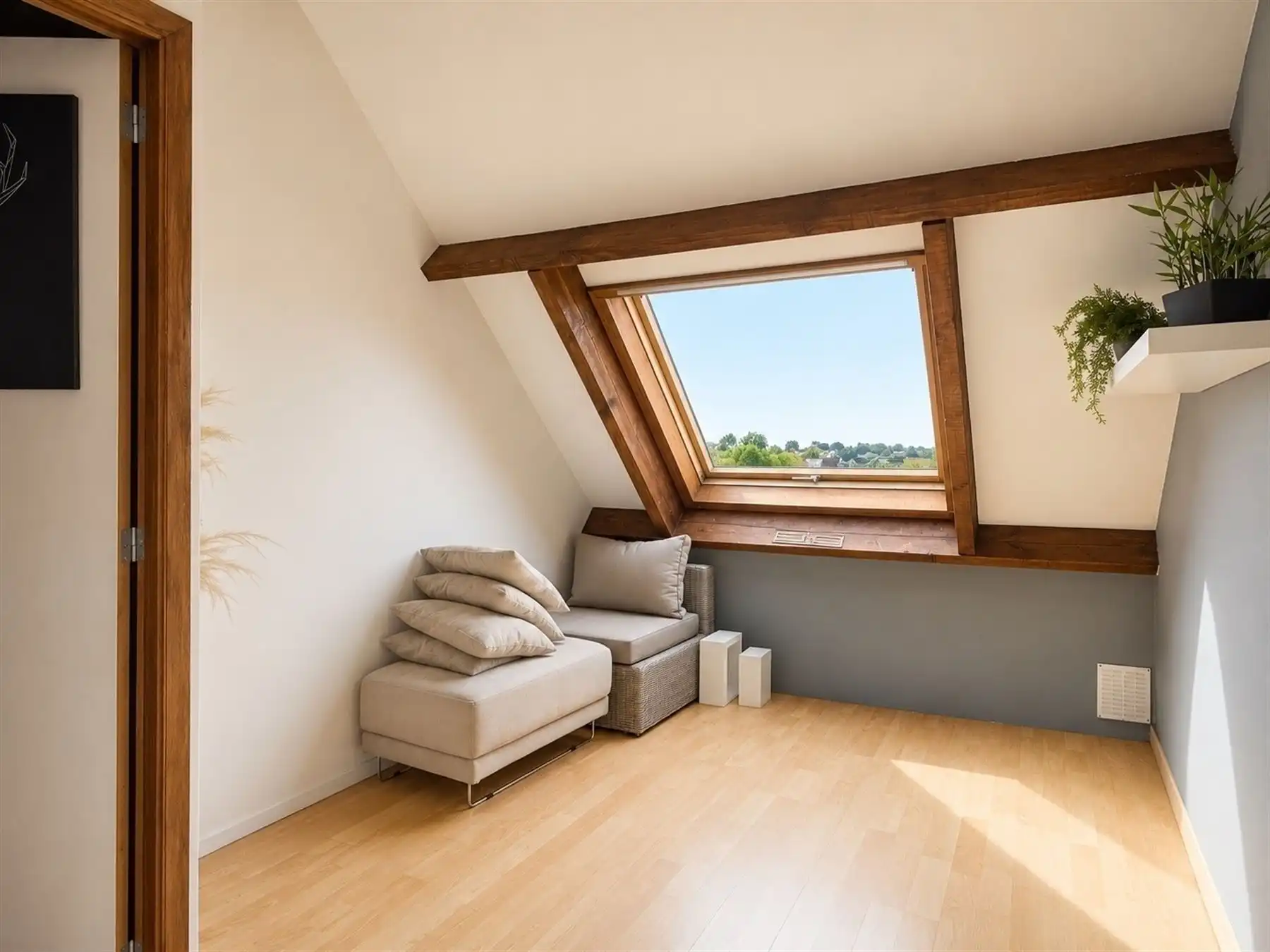 ENERGIEZUINIG 3-GEVEL MET ZUID GELEGEN TUIN foto 10