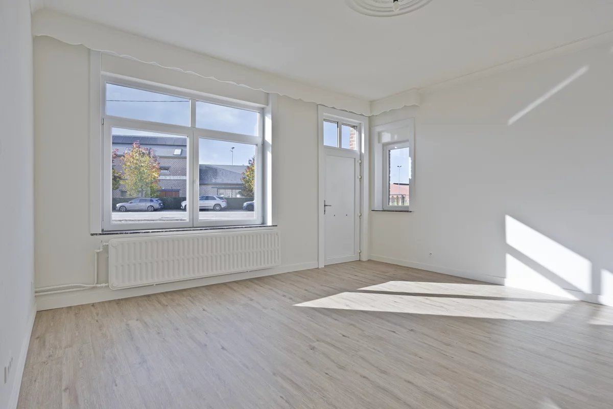 GERENOVEERDE INSTAPKLARE WONING MET 3 SLPK'S IN KESSELT (LANAKEN) foto 6