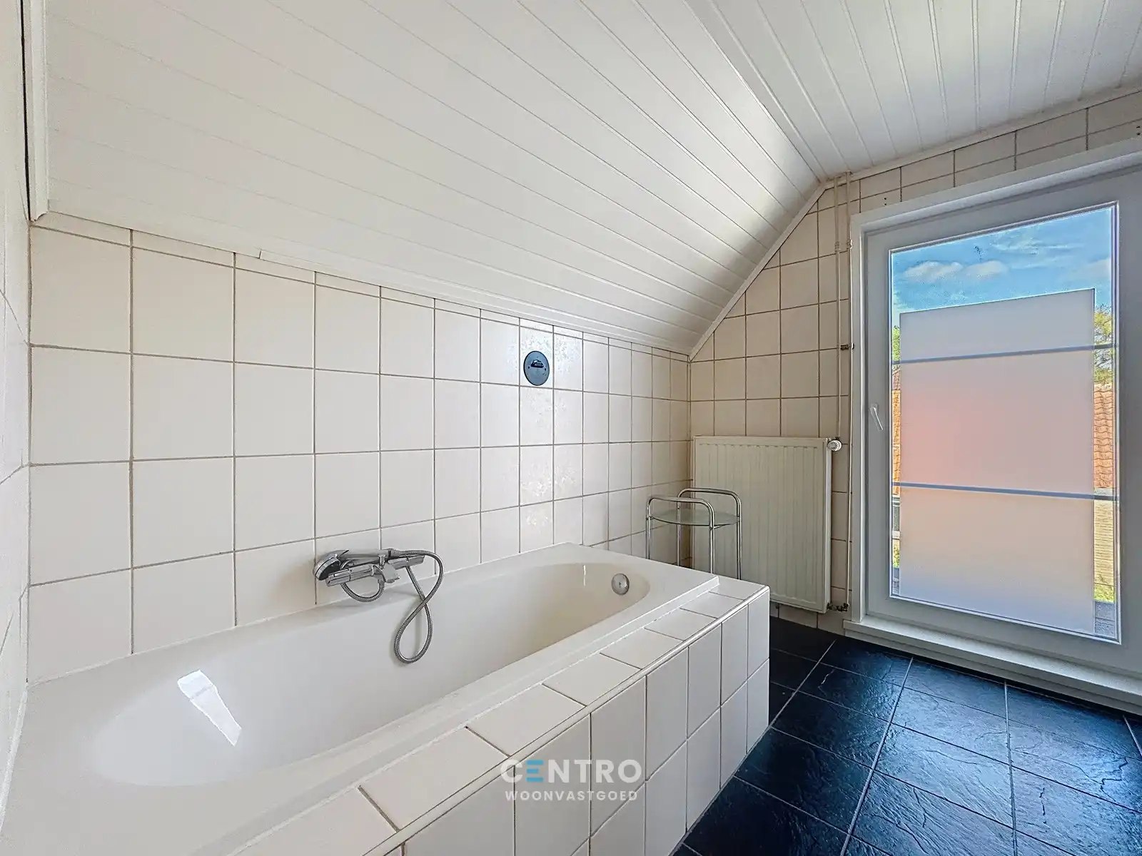 Uiterst charmant gelegen woning met 3 slpks! foto 7
