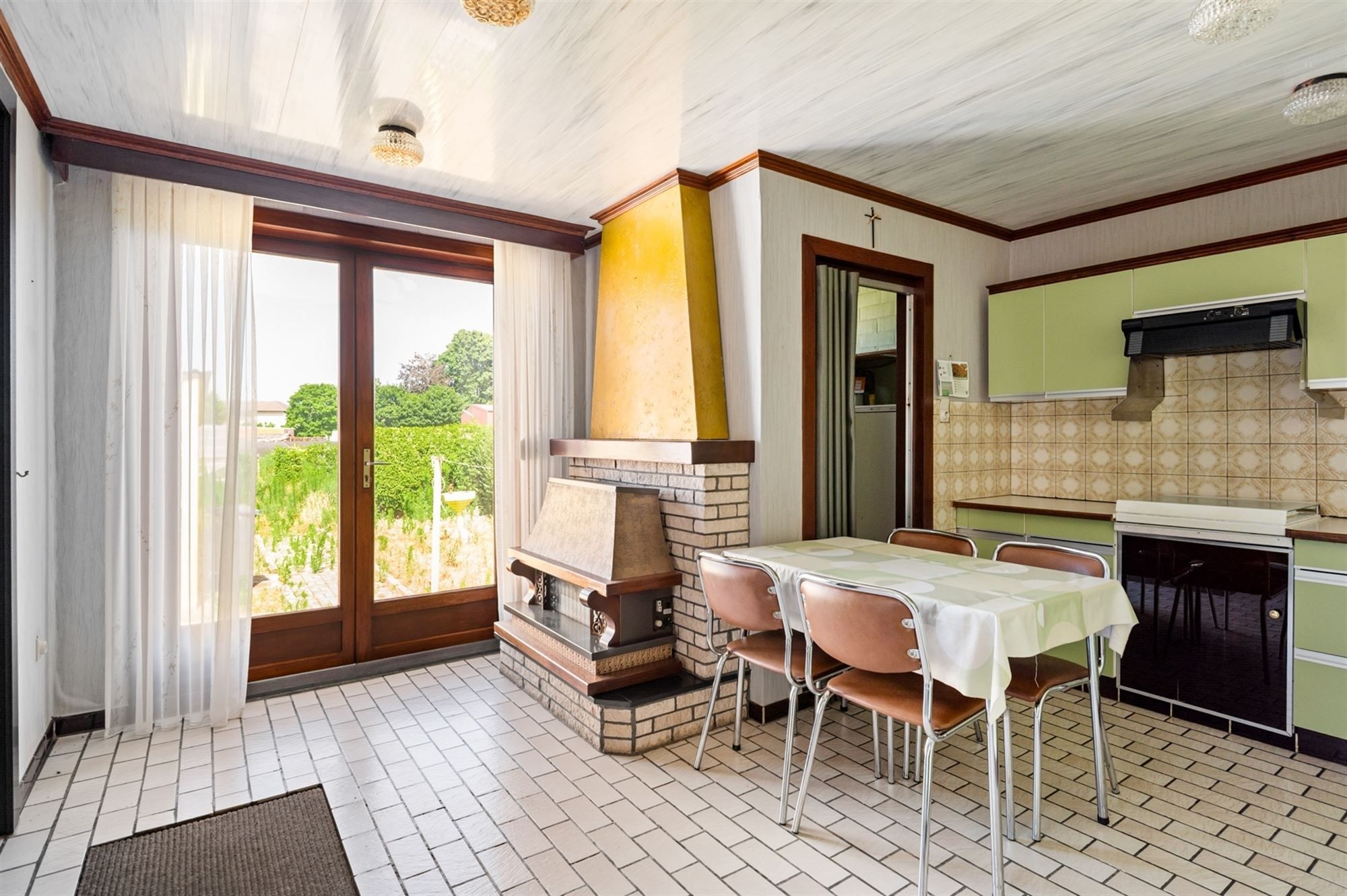 Grondig te moderniseren woning te Putte foto 4