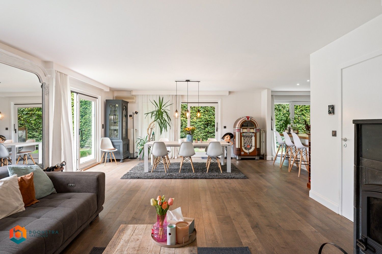 Charmante villa met 2 slpkrs, zwembad en poolhouse op 735 m² te Koningshooikt foto 2