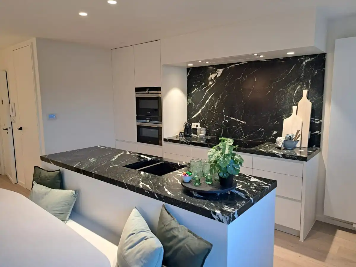 Volledig gerenoveerd 3-slaapkamer appartement met zicht op het Zegemeer foto 4