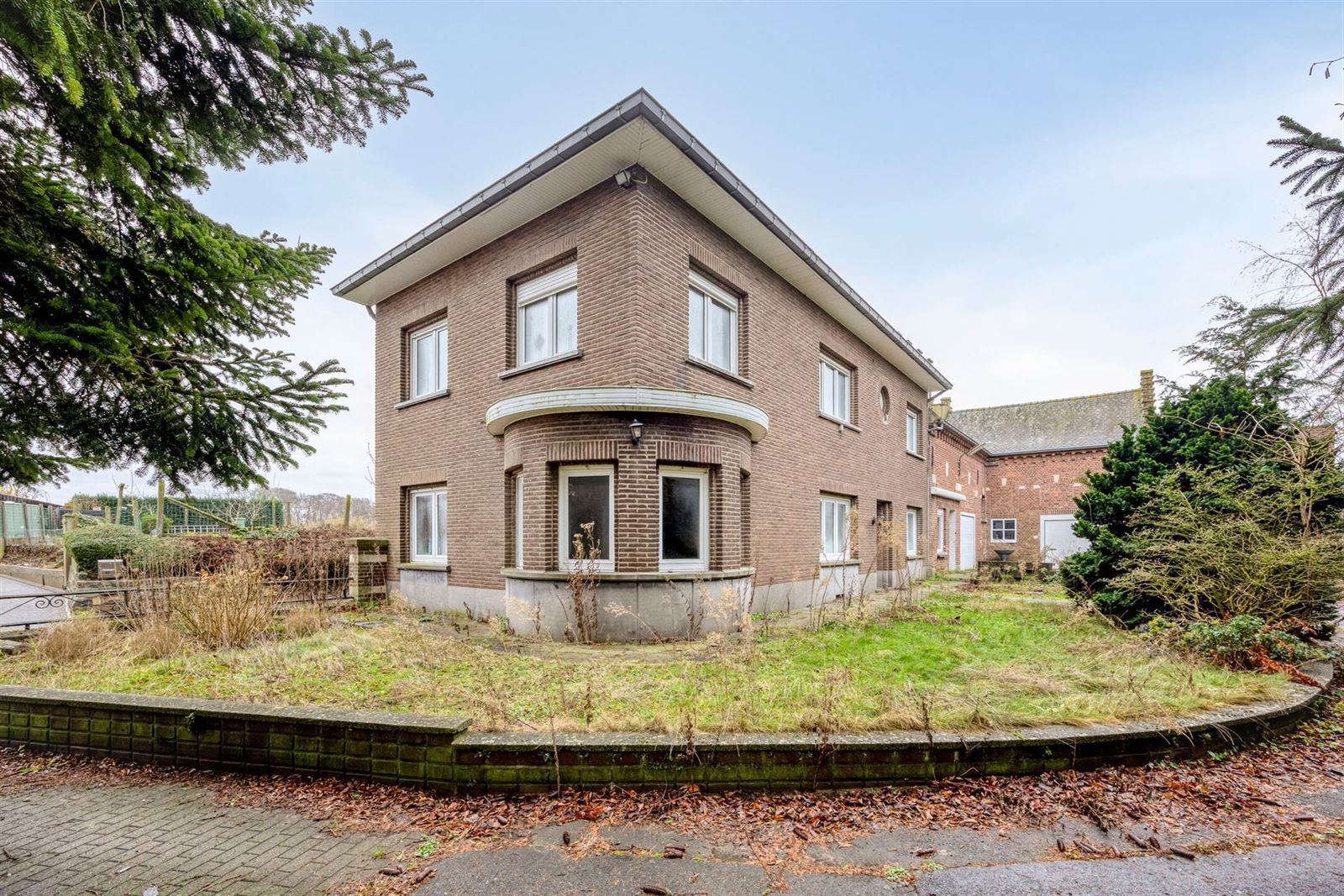 Woning met tuin en Loods Te renoveren  foto 3