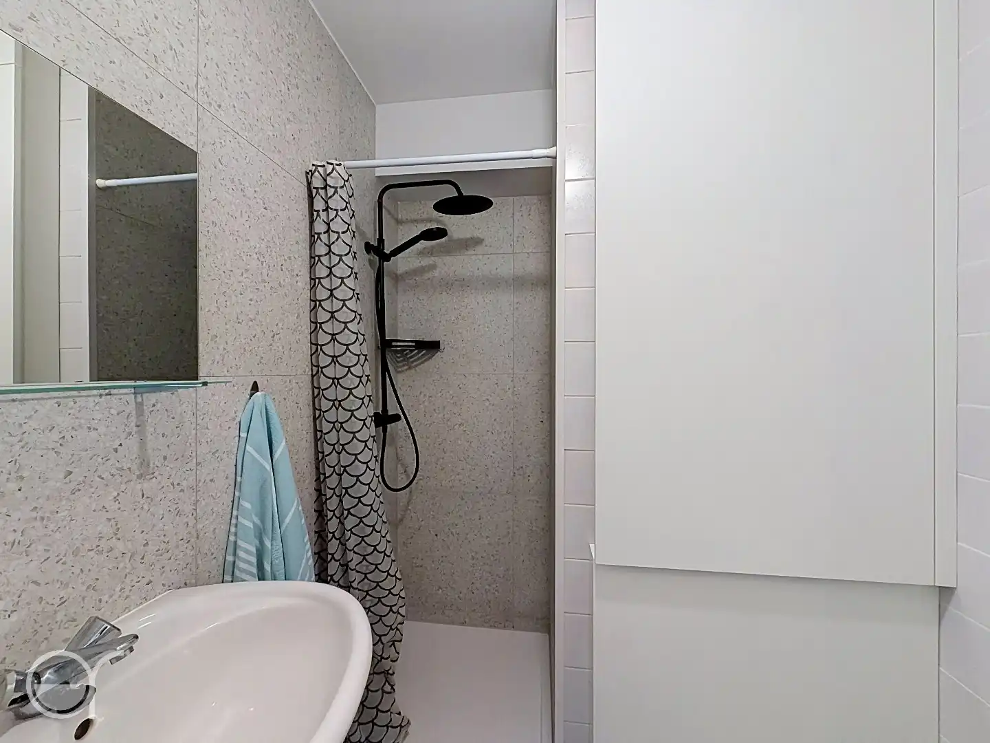Mooi 1 slaapkamer appartement te huur foto 3