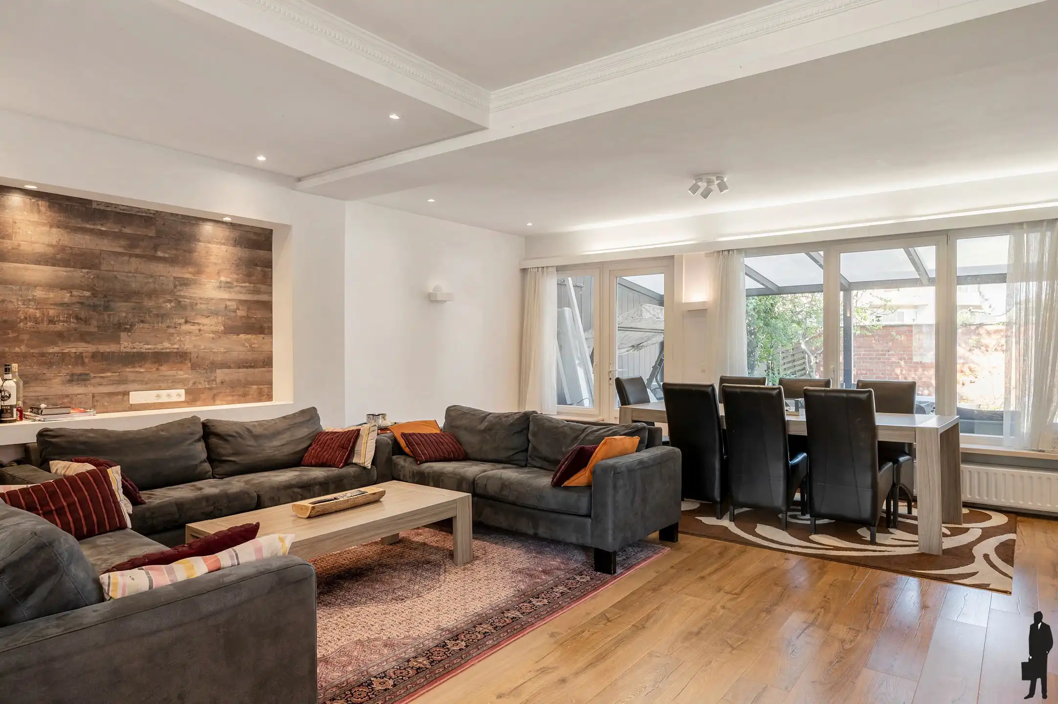 Lichtrijke woning op top locatie te koop! foto 3