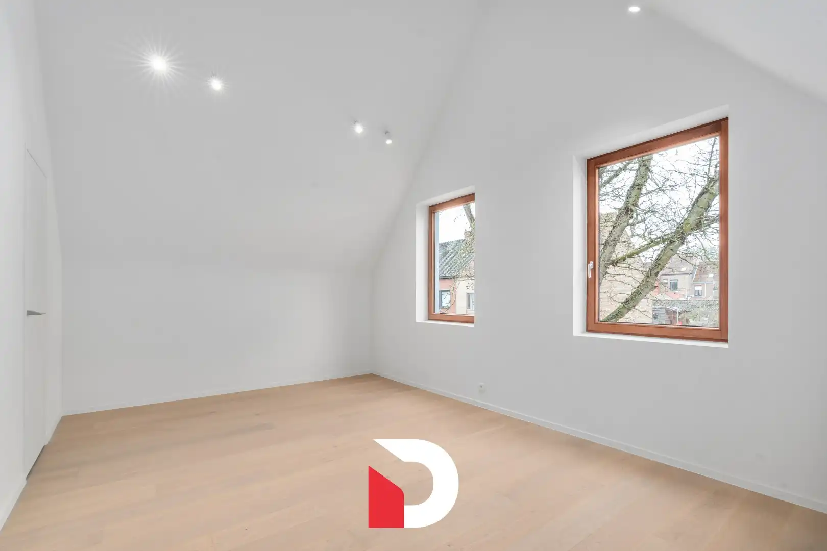 Vrijstaande villa in centrum Brugge in een oase van groen.  foto 10