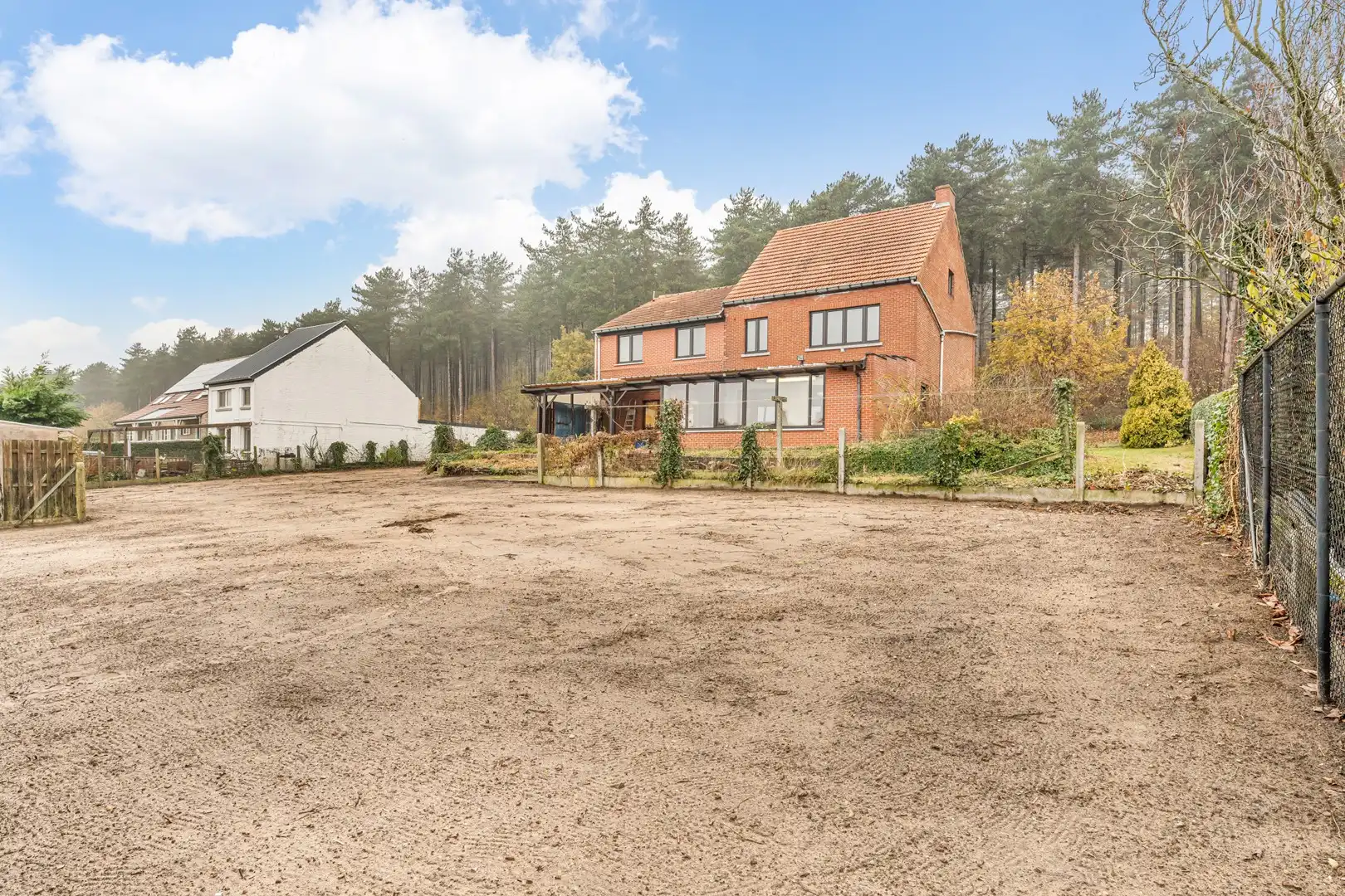 Te renoveren woning op ruim perceel met tal van mogelijkheden foto 17