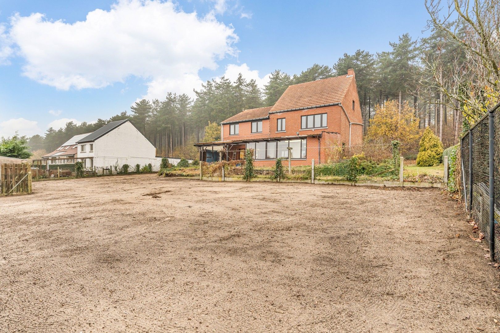 Te renoveren woning op ruim perceel met tal van mogelijkheden foto 17